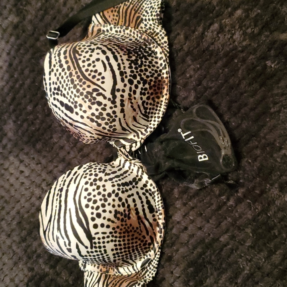 Victoria's Secret New Bra 34C